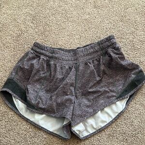 Lululemon Hotty Hot Short in Gray